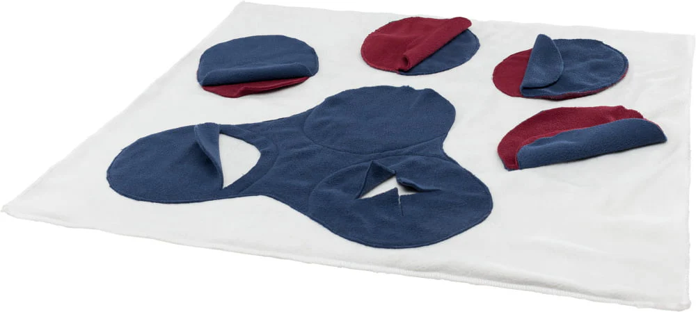 Dog Sniffing Activity Blanket - Image 4